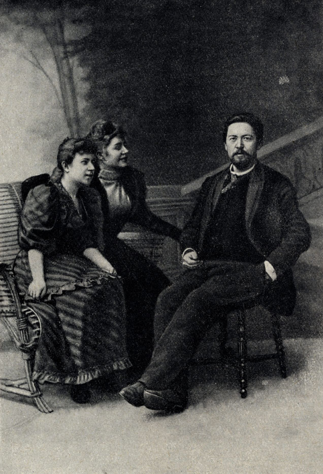 Т. Л. Щепкина-Куперник, Л. Б. Яворская, А. П. Чехов. Фотография. 1894