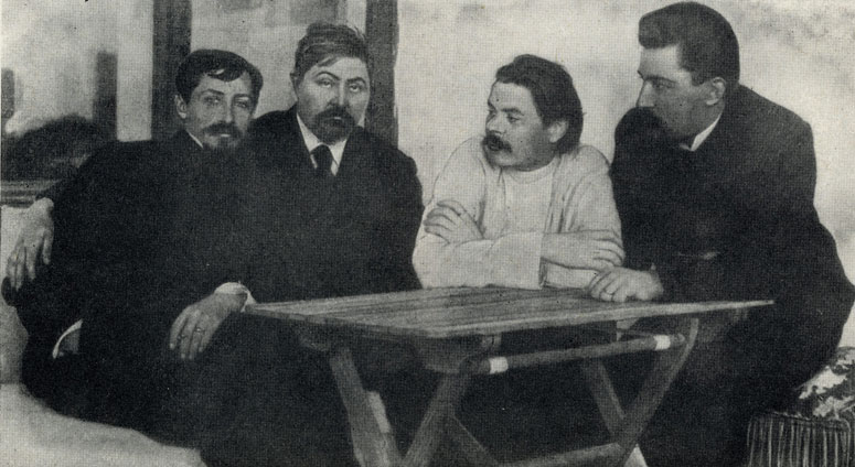И. А. Бунин, Д. Н. Мамин-Сибиряк, М. Горький и Н. Д. Телешов. Фотография. 1900