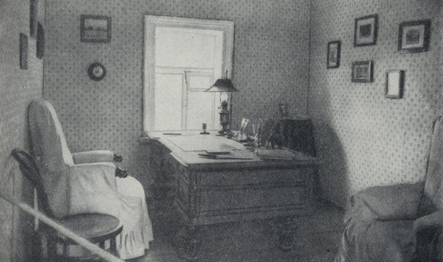 Мелихово. Кабинет Чехова во флигеле. Фотография. 1954